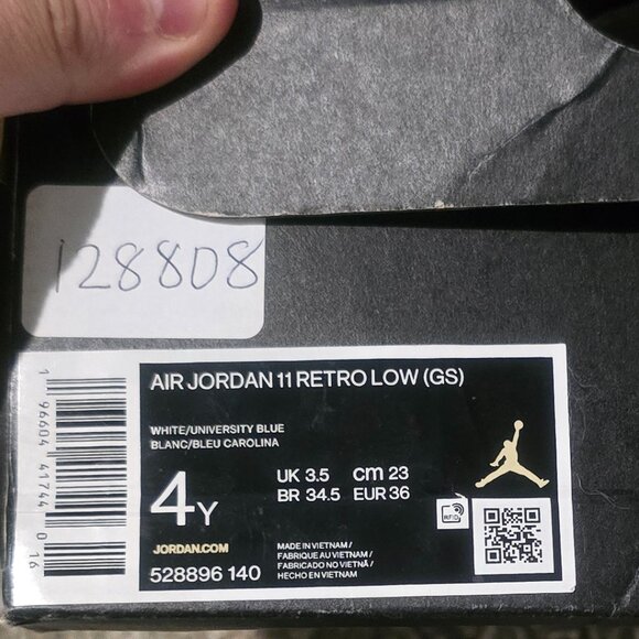 Jordan 11 retro low - Picture 1 of 3